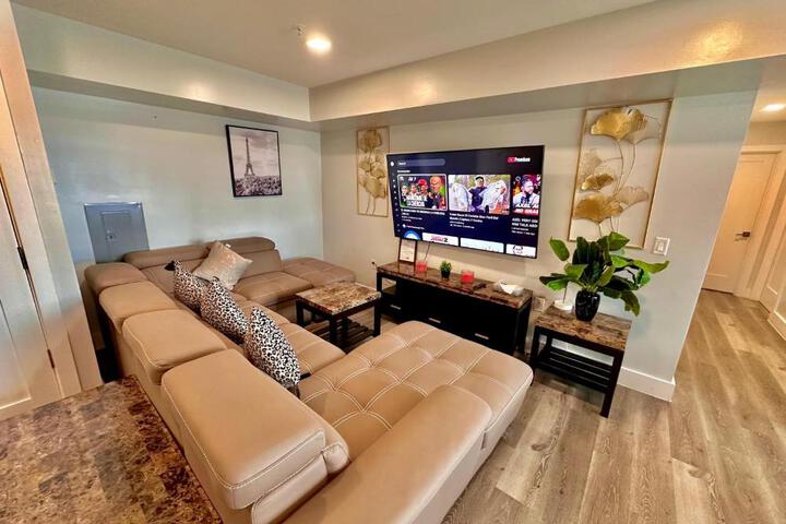 The Classy Suite - 2BR with Free Parking
