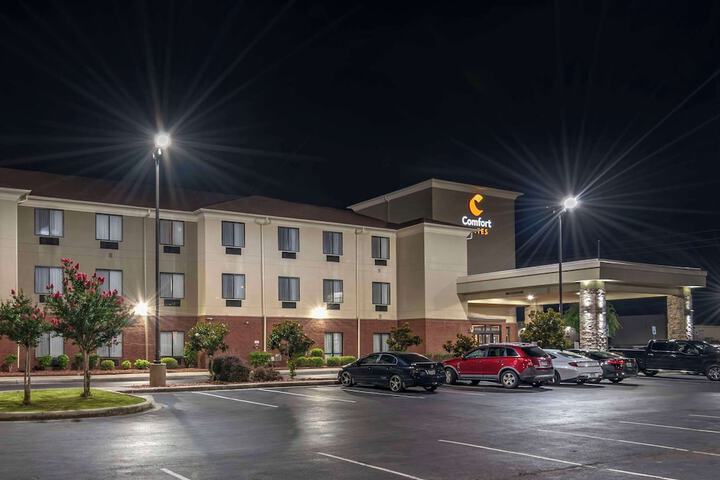 Hotel 7 of 32