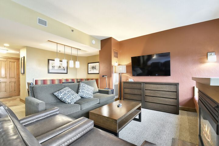 Grand Summit Hotel - Canyons Village a RockResort