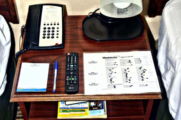 Room 17 of 27