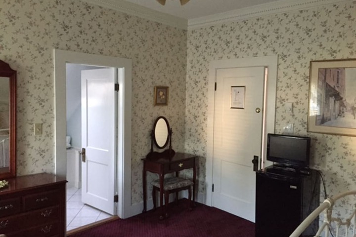 Room 15 of 54
