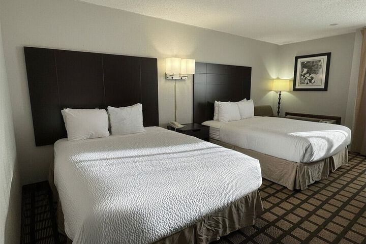 Baymont by Wyndham Queensbury / Lake George