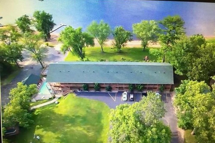 Hotel 3 of 374