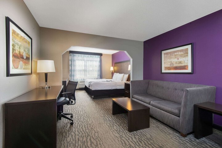Room 33 of 57