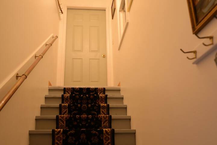 Room 103 of 119