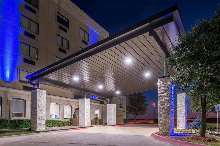 Holiday Inn Express Hotel & Suites Mesquite by IHG