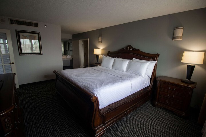 Room 19 of 40
