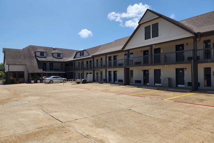 Hotel 5 of 17