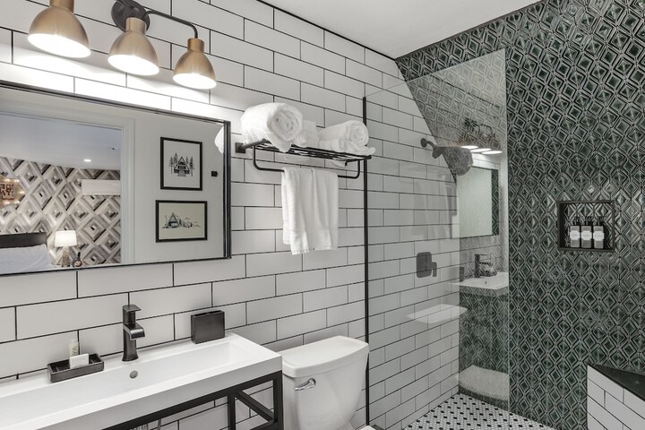 Room 25 of 41