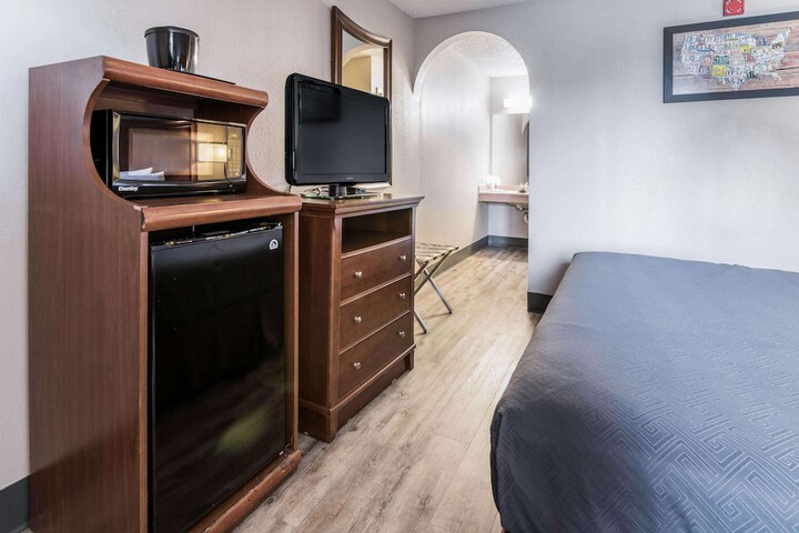Room 34 of 45