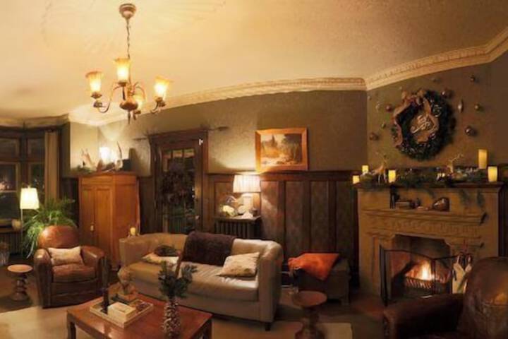 The Captains House B & B