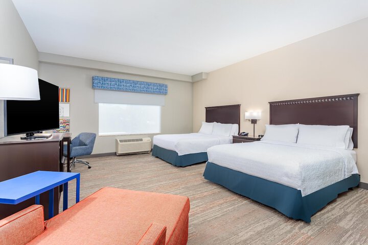 Hampton Inn & Suites Parkersburg Downtown