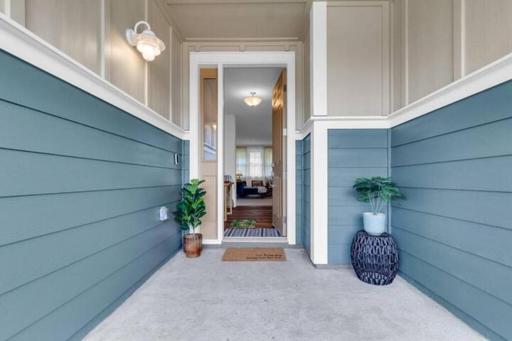Kalo Homes - Coastal island haven