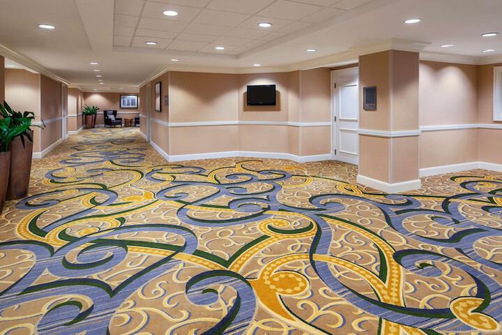 Hilton Indianapolis Hotel & Suites