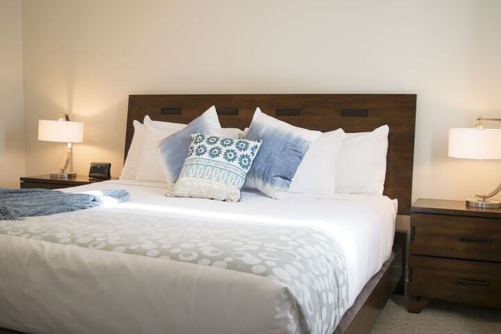 Room 4 of 34
