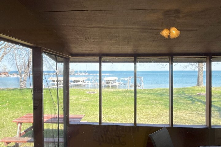 Horseshoe Bay Lodge