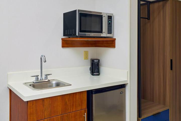Comfort Suites Springfield-Eugene