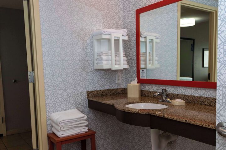 Hampton Inn & Suites Riverton