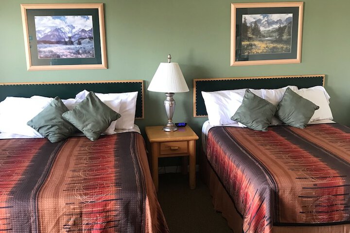 Room 9 of 15