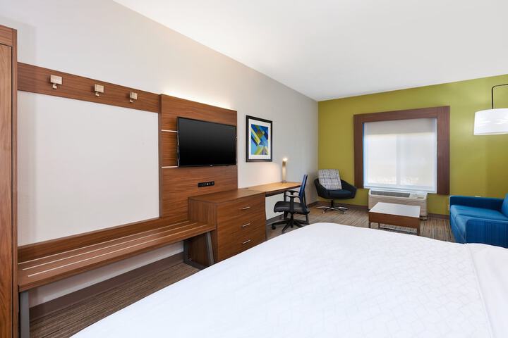 Room 15 of 39