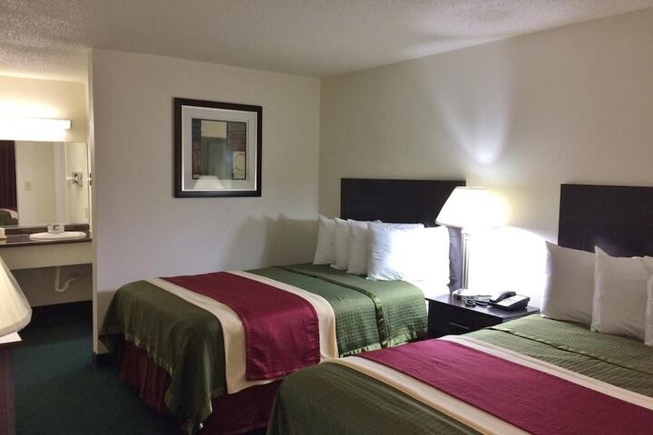 Travel Inn & Suites