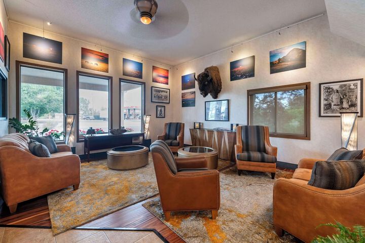 Hotel Interior 5 of 34