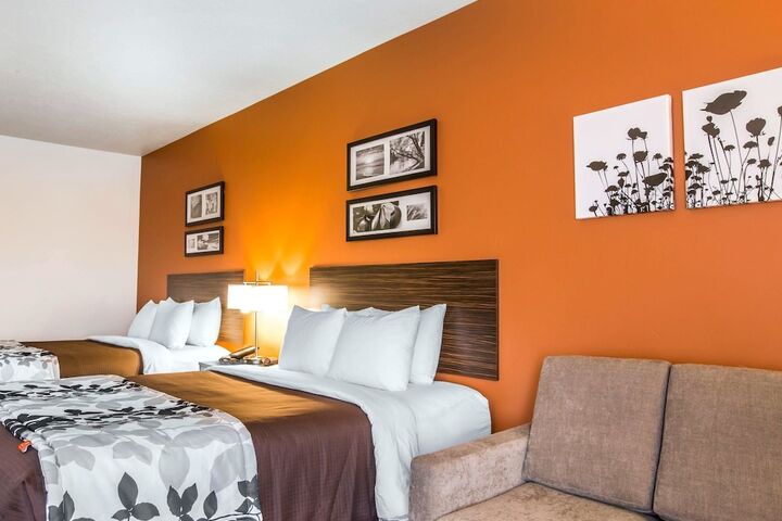 Room 34 of 61
