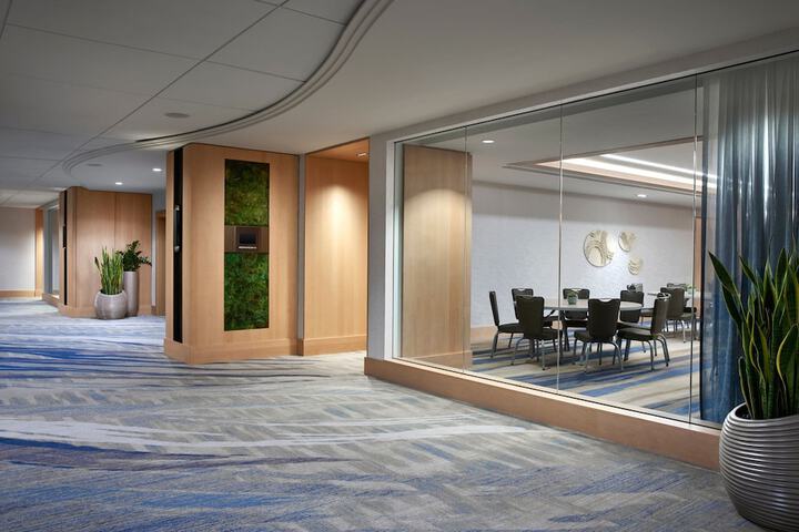 Business Center 149 of 155
