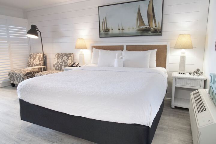 The Oceanfront Litchfield Inn