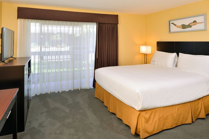 Room 36 of 43