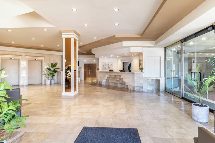 Hotel Interior 18 of 157