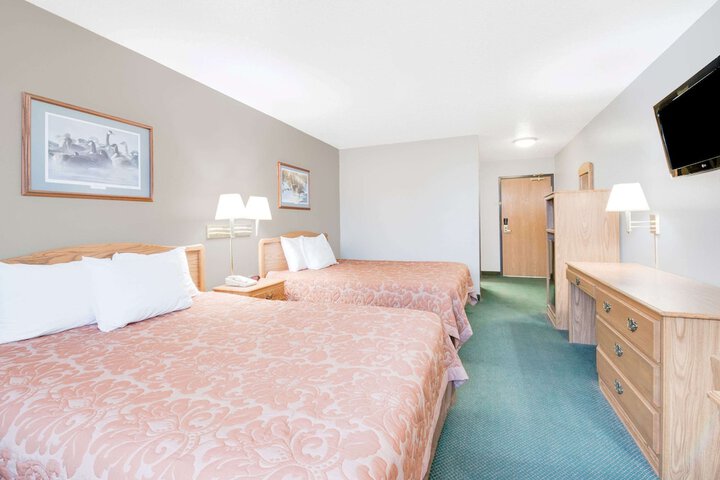 Room 7 of 13