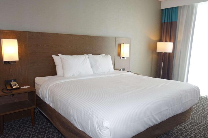 Park Inn by Radisson Brampton On