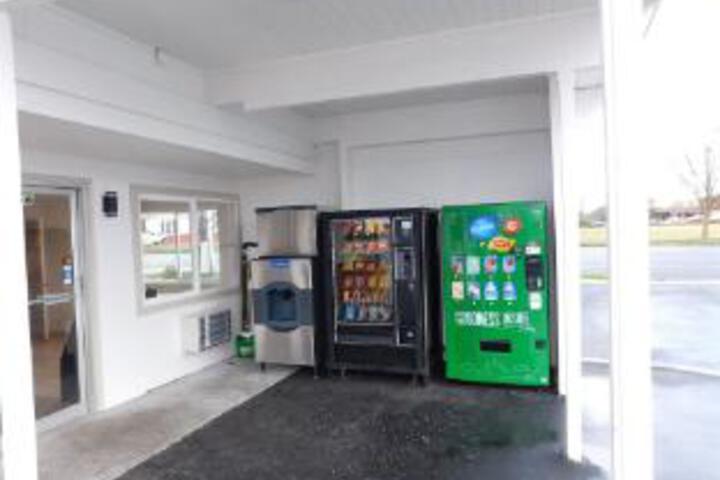 Sterling Motor Inn
