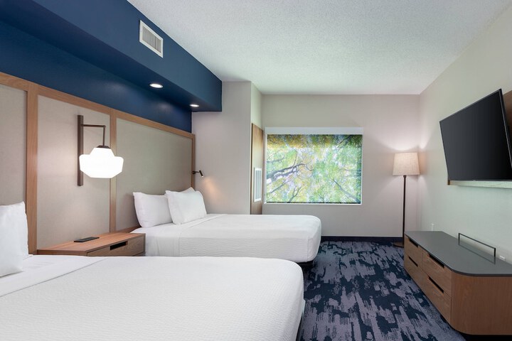 Room 14 of 42