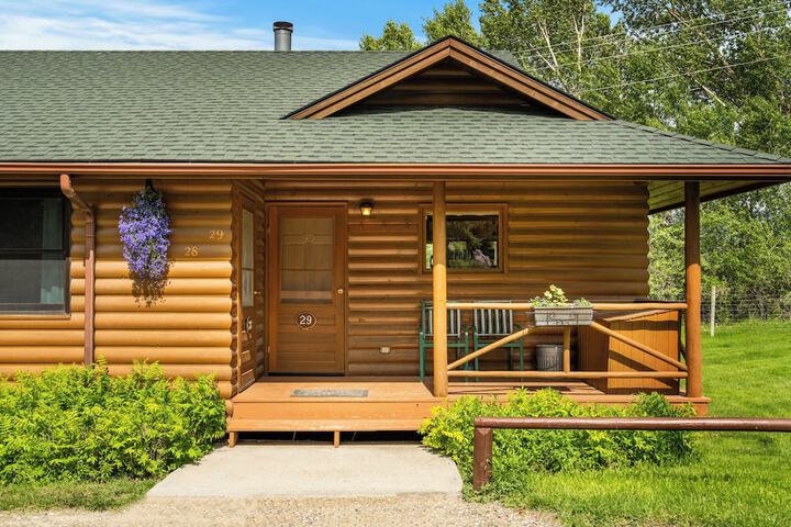 El Western Cabins & Lodges