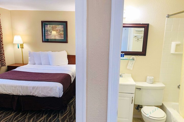 Room 30 of 44