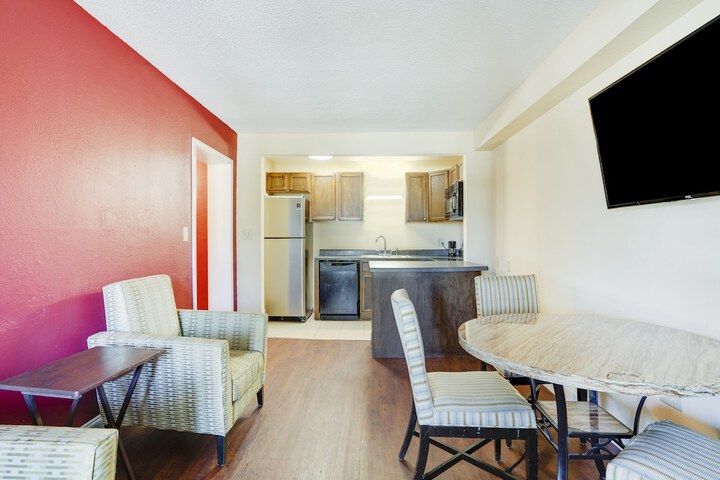 Room 22 of 46