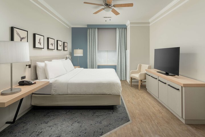 Room 21 of 37