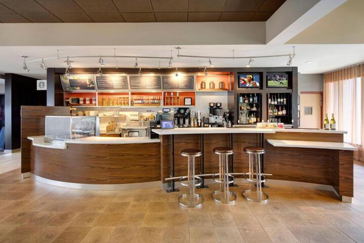 Courtyard by Marriott Atlanta Windy Hill / Ballpark
