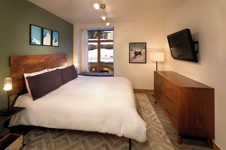 Room 25 of 63
