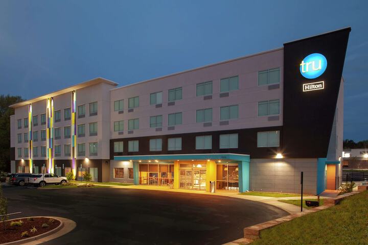 Hotel 2 of 34