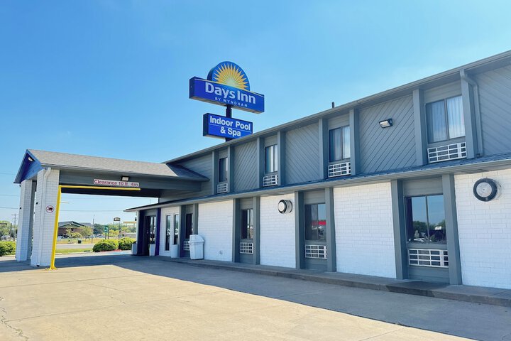 Hotel 6 of 69