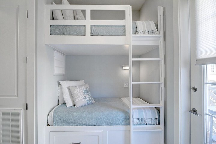 Room 29 of 54
