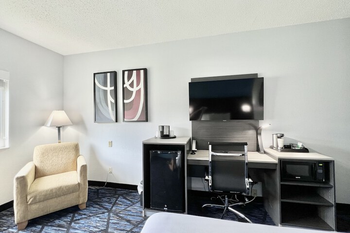AmericInn by Wyndham Quincy