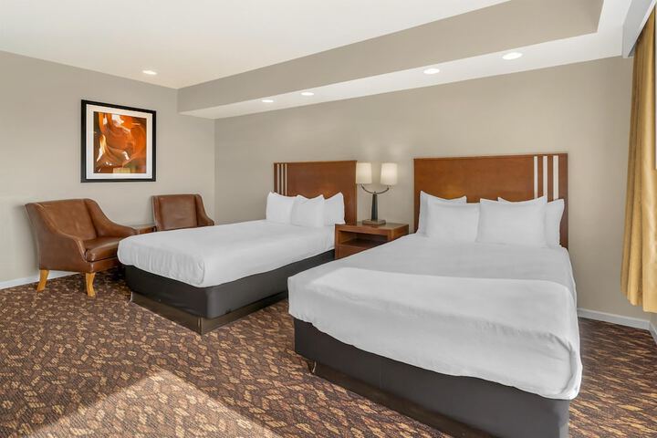 Best Western Plus Northwoods Inn