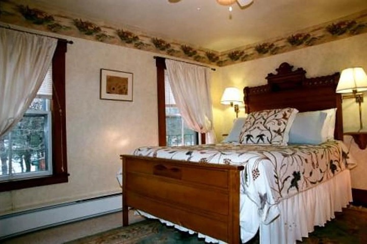 Room 35 of 89