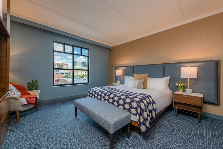 Room 13 of 46