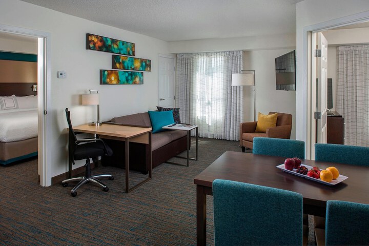 Room 17 of 23