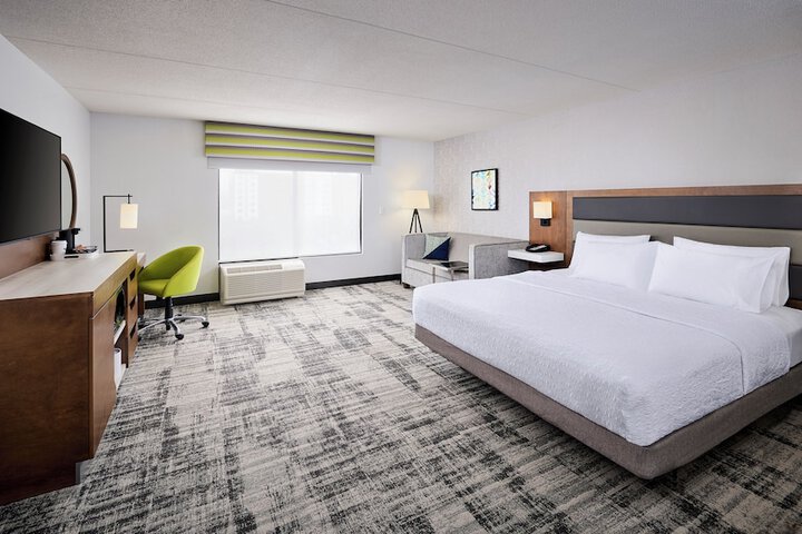 Room 13 of 22